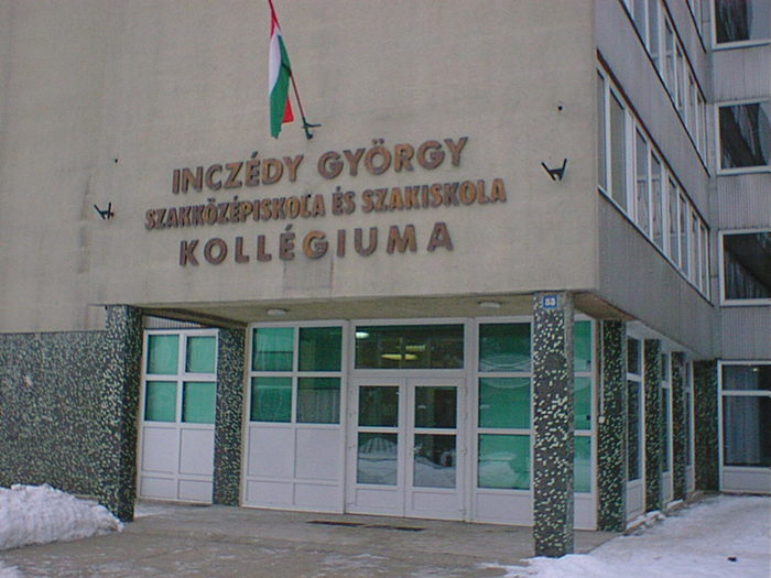 az Inczédy György Középiskola, Szakiskola és Kollégium kollégiuma. 