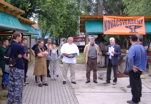 2008. június 7-én 10 órától hivatalosan is elkezdődött a I. Nemzetközi Dísz- és Fegyverkovácsok Versenye! Kelet-Nyugat Expo, Kiállítás, Vásár, Rendezvény, Autó Kiállítás, Rendezvényszervezés, Vásárok, Kiállítás Nyíregyháza, Kiállítás Szabolcs-Szatmár-Bereg megye, Kiállítások, Konferenciák, Szakkiállítás, Szakmai konferencia, Kelet-Nyugat Nemzetközi Kiállítást és Vásár, Bútor- és Konyhakiállítás, East-West Expo, Bau Építőipari Szakkiállítás, Nemzetközi kiállítás 2008. június 7-én 10 órától hivatalosan is elkezdődött a I. Nemzetközi Dísz- és Fegyverkovácsok Versenye! Kelet-Nyugat Expo, Kiállítás, Vásár, Rendezvény, Autó Kiállítás, Rendezvényszervezés, Vásárok, Kiállítás Nyíregyháza, Kiállítás Szabolcs-Szatmár-Bereg megye, Kiállítások, Konferenciák, Szakkiállítás, Szakmai konferencia, Kelet-Nyugat Nemzetközi Kiállítást és Vásár, Bútor- és Konyhakiállítás, East-West Expo, Bau Építőipari Szakkiállítás, Nemzetközi kiállítás