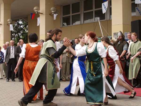 Megnyitott a Bujtosi Szabadidő Csarnokban a XVIII. Kelet-Nyugat Expo Kiállítás és Vásár - Kelet-Nyugat Expo, Kiállítás, Vásár, Rendezvény, Autó Kiállítás, Rendezvényszervezés, Vásárok, Kiállítás Nyíregyháza, Kiállítás Szabolcs-Szatmár-Bereg megye, Kiállítások, Konferenciák, Szakkiállítás, Szakmai konferencia, Kelet-Nyugat Nemzetközi Kiállítást és Vásár, Bútor- és Konyhakiállítás, East-West Expo, Bau Építőipari Szakkiállítás, Nemzetközi kiállítás