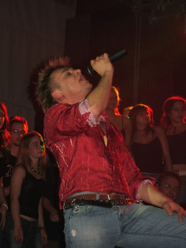 Mészáros Árpád Zsolt – MÁZS – MÁZs – mázs – Sztár – Hazai sztár – Nyíregyházi Sztár - Nyíregyháza – Szabolcs -Szatmár -Bereg - megye – Koncert – Nyíregyháza koncert – Rendezvény – Nyíregyháza rendezvény – Musical – Ének – Énekes – Dal – CD - Színész – Színészet – Operettszínház – Színház – ZEN-élünk Egyesület – Zenekar - Fellépés – Nyíregyháza fellépés – Kultúra – Nyíregyháza kultúra – 2008. augusztus 6 – Nyíregyházi Szabadtéri Színpad – Rajongók – MÁZs-körök – Művész ny_011_570_20080805173419_270.jpg