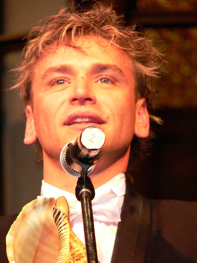 Mészáros Árpád Zsolt – MÁZS – MÁZs – mázs – Sztár – Hazai sztár – Nyíregyházi Sztár - Nyíregyháza – Szabolcs -Szatmár -Bereg - megye – Koncert – Nyíregyháza koncert – Rendezvény – Nyíregyháza rendezvény – Musical – Ének – Énekes – Dal – CD - Színész – Színészet – Operettszínház – Színház – ZEN-élünk Egyesület – Zenekar - Fellépés – Nyíregyháza fellépés – Kultúra – Nyíregyháza kultúra – 2008. augusztus 6 – Nyíregyházi Szabadtéri Színpad – Rajongók – MÁZs-körök – Művész p1000288_581_2008080401625_136.JPG