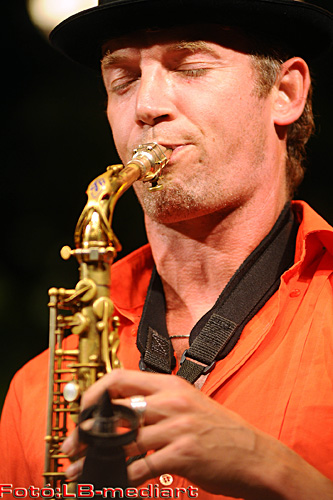 dsc_0368_391_2008090634501_724.jpg