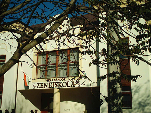 vikar_sandor_iskola_nagy_303_20081014222920_352.jpg