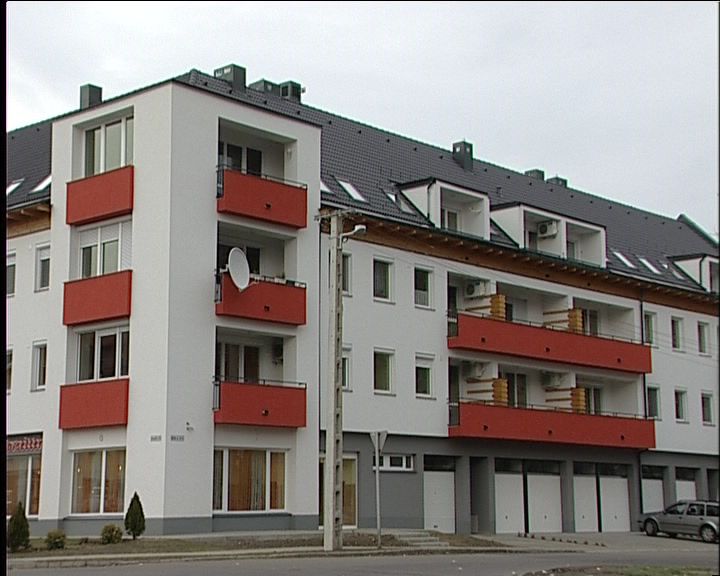 Kötelező lesz a lakcímke jövő januártól. Kötelező lesz a lakcímke jövő januártól.