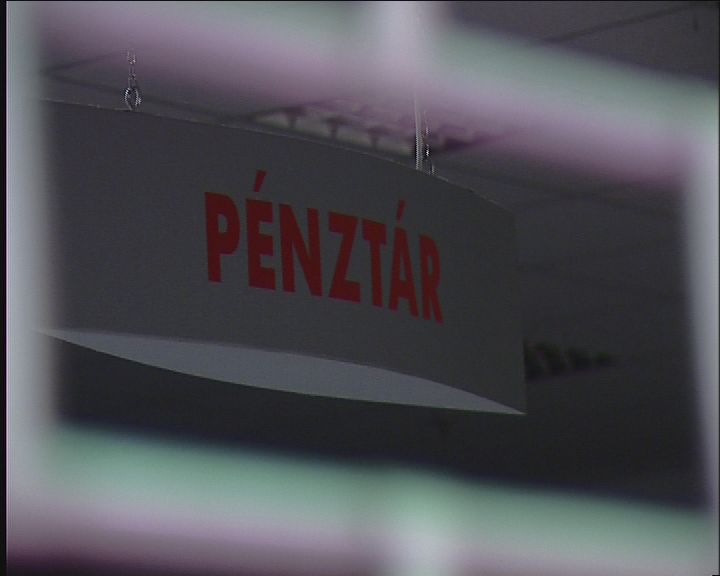 Garanciaérvényesítés nélkül maradhatnak, akik valamely megszűnő elektronikai áruházban vásároltak az elmúlt időszakban. 