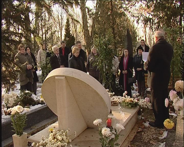 Ahogy 2005 óta minden évben, idén is emlékeztek Dr. Varecza Árpádra kollégái, barátai és családtagjai.