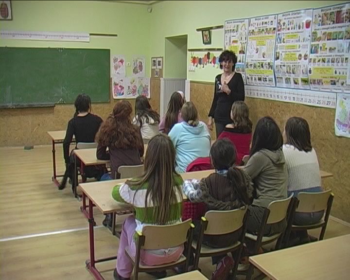Mintegy 22 millió forintból akadálymentesítették a tarpai Esze Tamás Általános Iskolát. 