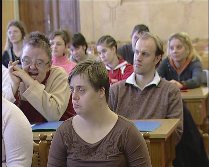 Hazánkban ezernégyszáz cég ad munkát megváltozott munkaképességűeknek. Hazánkban ezernégyszáz cég ad munkát megváltozott munkaképességűeknek.