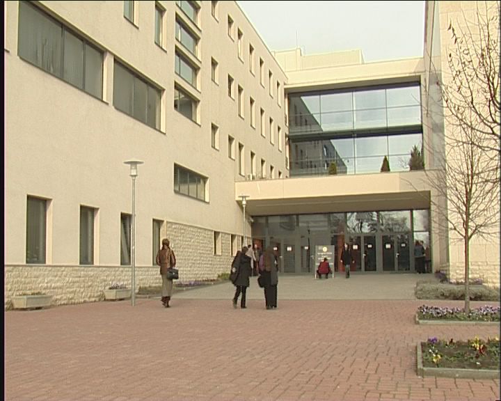 Hamarosan kezdődik a felsőoktatási felvételi jelentkezési szezon, ennek ellenére még mindig nem tudni, mi változik illetve, hogy mennyit kell majd fizetni a jelentkezésért. Hamarosan kezdődik a felsőoktatási felvételi jelentkezési szezon, ennek ellenére még mindig nem tudni, mi változik illetve, hogy mennyit kell majd fizetni a jelentkezésért.