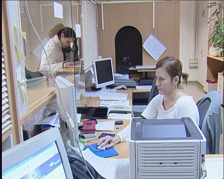 Új ügyfélcentrum kialakítása az integrált városfejlesztési stratégia keretében, uniós választások és a napi ügyek - nem unatkoznak jövőre sem az okmányirodák. Új ügyfélcentrum kialakítása az integrált városfejlesztési stratégia keretében, uniós választások és a napi ügyek - nem unatkoznak jövőre sem az okmányirodák.