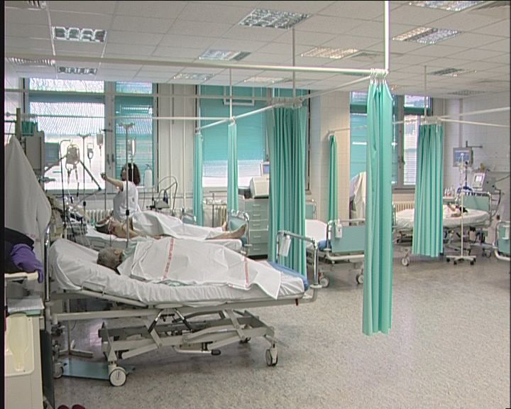 Lényegesen több beteget láttak el a Jósa András Kórház sürgősségi osztályán szilveszterkor, mint egy átlagos hétvégi ügyelet alkalmával. Lényegesen több beteget láttak el a Jósa András Kórház sürgősségi osztályán szilveszterkor, mint egy átlagos hétvégi ügyelet alkalmával.