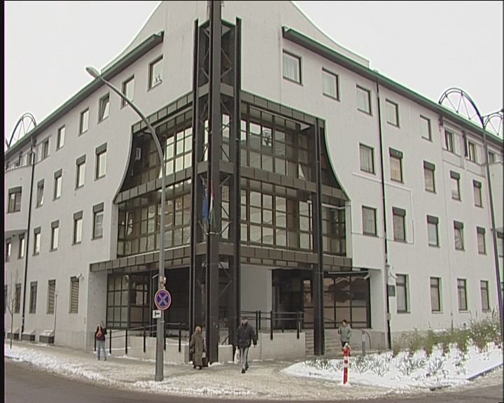 A körbetartozások visszaszorítását célozza meg az APEH, február 15-től hatályba lépő rendelkezésével. A körbetartozások visszaszorítását célozza meg az APEH, február 15-től hatályba lépő rendelkezésével.
