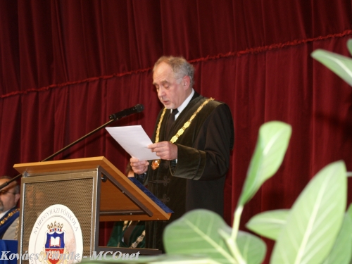 Jánosi Zoltán rektor rektor