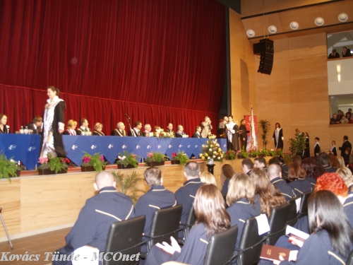 Diplomaátadó ünnepség p1310151_135_20090201125434_16.JPG