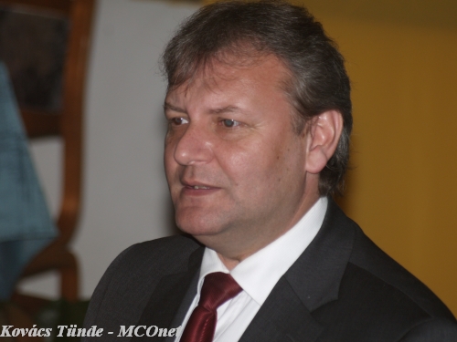 Hiller István