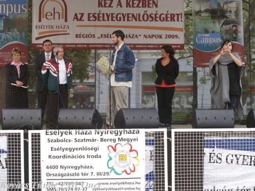A megnyitó pillanatai mindenki napja