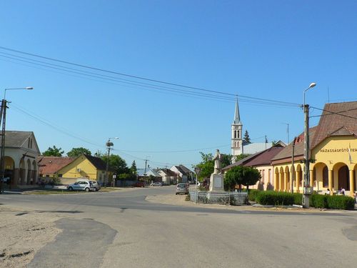 dombrád. A település önkormányzata a közelmúltban elnyert mintegy 39 milliós pályázati összegből valósítja meg a beruházást, amellyel az önkormányzati tulajdonban lévő üres telket hasznosítják. A tervek szerint a munkálatokat nyár végére be is fejezik. dombrad_foter_foto:korij
