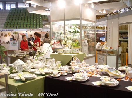 A Herendi is kivonult gyönyörű porcelánjaival A Herendi is kivonult gyönyörű porcelánjaival