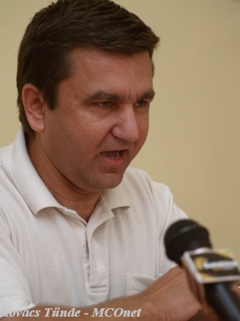 Ha a tetőfedés nem szakmunka, akkor mi?! - interjú Czomba Sándor országgyűlési képviselővel Czomba Sándor országgyűlési képviselő
