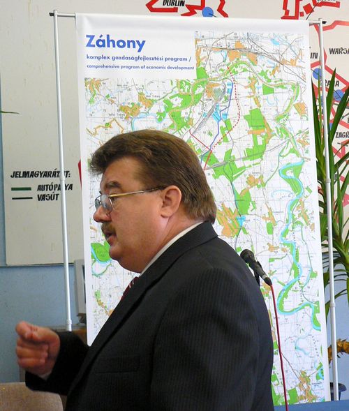 Dr. Szép Béla, térségünk országgyűlési képviselője foto: korij zahony_fejlesztes_szep_bela_kepviselo_foto:korij
