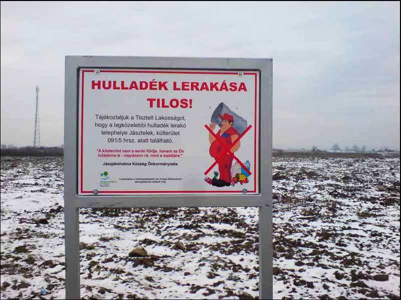 Átlátszó zsák a műanyag és papírhulladékok gyűjtésére
