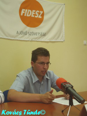 az Ifjúsági Kereszténydemokrata Szövetség szervezőtitkára