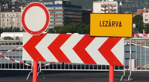 Útlezárás a Ságvári kertvárosban