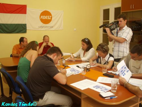 Sajtótájékoztató a Fidesz irodában Sajtótájékoztató a Fidesz irodában