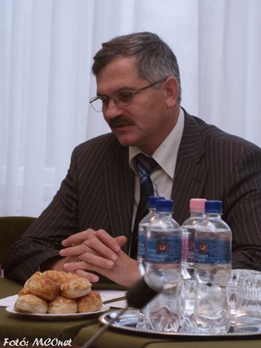 Dr. Simon Miklós Nyírbogát Nagyközség polgármestere Dr. Simon Miklós Nyírbogát Nagyközség polgármestere