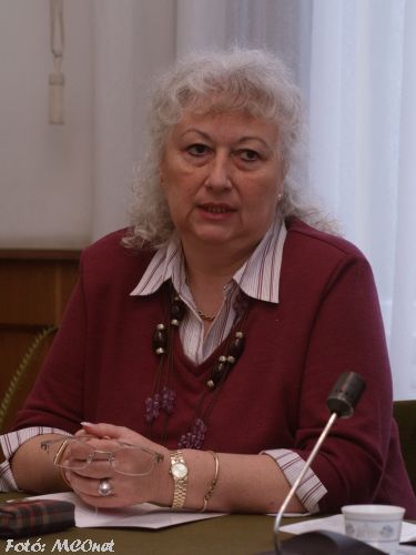 Rusinné Nagy Melinda, a Megyei Önkormányzat vezető-főtanácsosa usinné Nagy Melinda