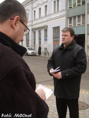 Lipők Sándor Kemecse polgármestere Sokat kell várni az álláskeresési támogatásra Lipők Sándor szerint