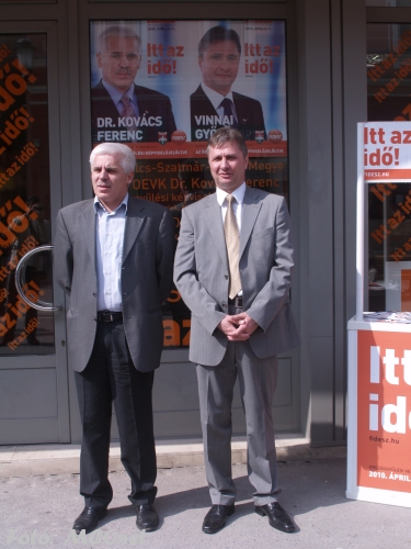 Központi helyen, Nyíregyháza belvárosában várják az érdeklődőket a Fidesz képviselői és aktivistái Fidesz