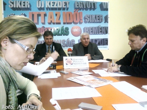 Sajtótájékoztató a nyíregyházi Fidesz irodában Fidesz