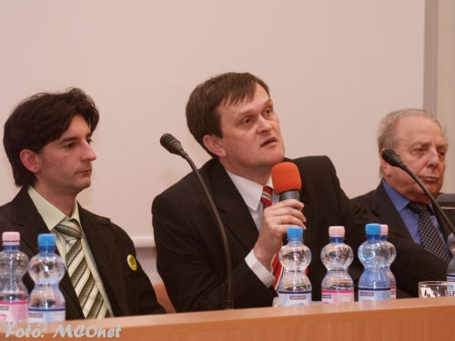 A Fidesz-KDNP-t Seszták Oszkár képviselte,