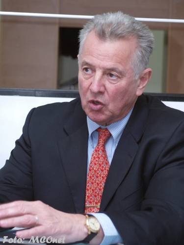 Az Európai Parlament alelnöke : Schmitt Pál Schmitt Pál