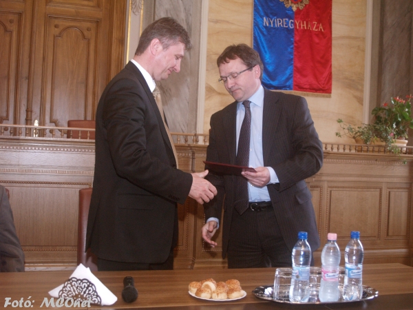 Vinnai Győző