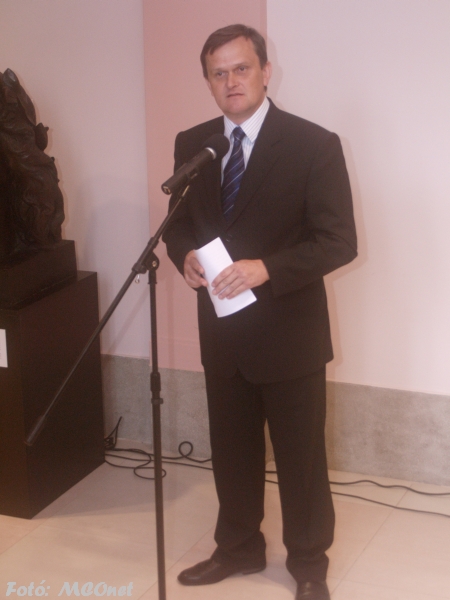 Seszták Oszkár, a Szabolcs-Szatmár-Bereg megyei Közgyűlés elnöke Seszták Oszkár, a Szabolcs-Szatmár-Bereg megyei Közgyűlés elnöke nyitotta meg a kiállítást