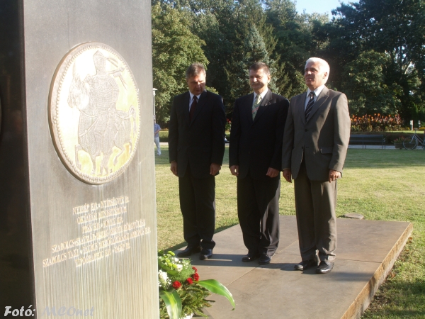 Dr.Kövér László az Országgyűlés elnöke, dr. Vinnai Győző országgyűlési képviselő és dr.Kovács Ferenc polgármester-jelölt