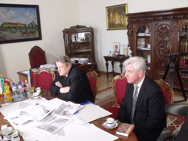 Oroszországi Föderáció Debrecenei Főkonzulátusának képviseletében Alexander Vasziljevics Guszev főkonzul,