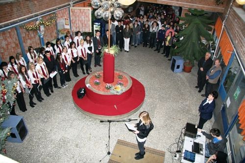 Karácsony a Kandó Kálmán Középiskolában kandos_karacsony_792_20101220125525_946.jpg