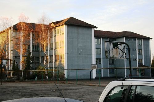A vendéglátó iskola épülete. maramaros_iskola_768_20101207115416_902.jpg