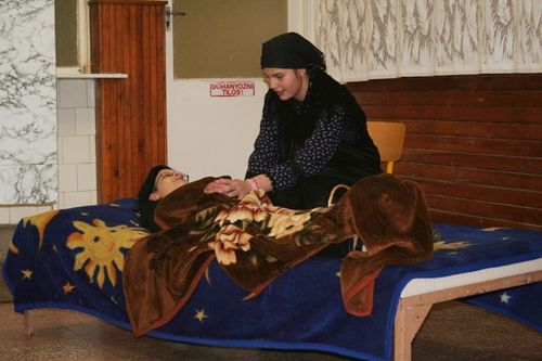 Pillanatképek az elsősök műsoráról verebavato_zahony_musor_109_20101201112944_679.JPG