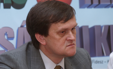 Seszták Oszkár, a Szabolcs-Szatmár-Bereg Megyei Közgyűlés elnöke. Seszták Oszkár,