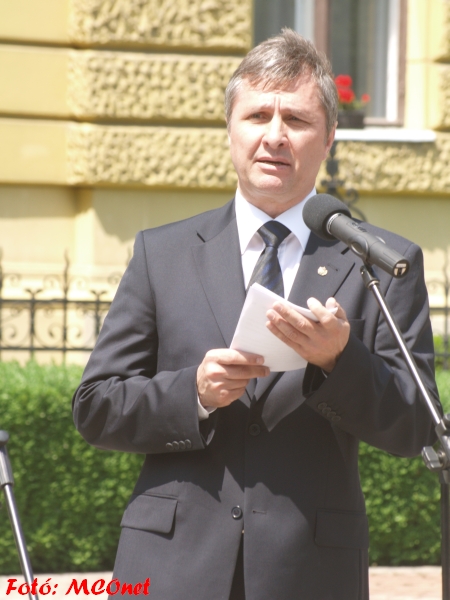 Dr. Vinnai Győző 