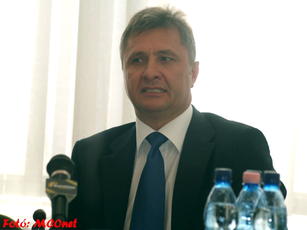  Dr. Vinnai Győző 