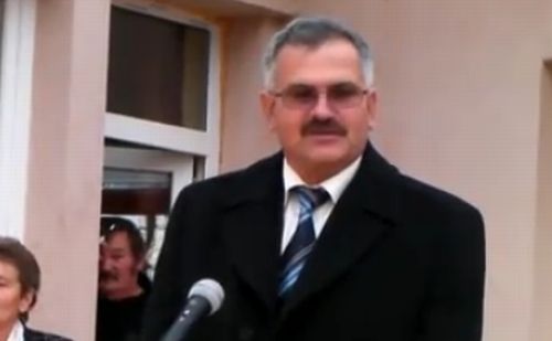 Dr. Simon Miklós szerint fontos, hogy az emberek ne segélyen tengődjenek, hanem munkát kapjanak. nyir2.jpg