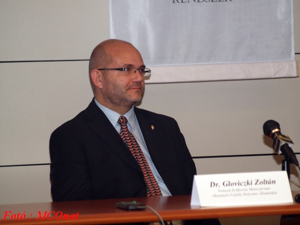 Dr. Gloviczki Zoltán 