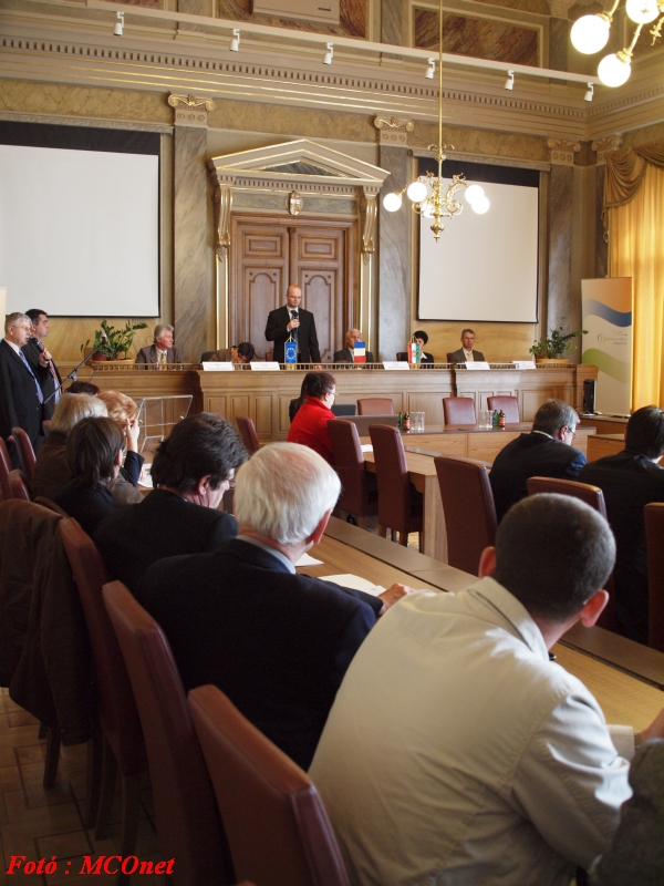 Szatmárnémeti Városi Tanács alpolgármestere, Kereskényi Gábor is