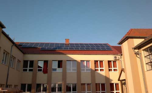 Megvalósult napelemes rendszer Apagyon