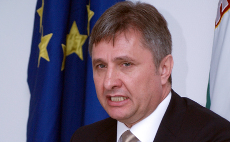 Vinnai Győző: bármelyik településen biztosítani lehet majd az ügysegéd működését